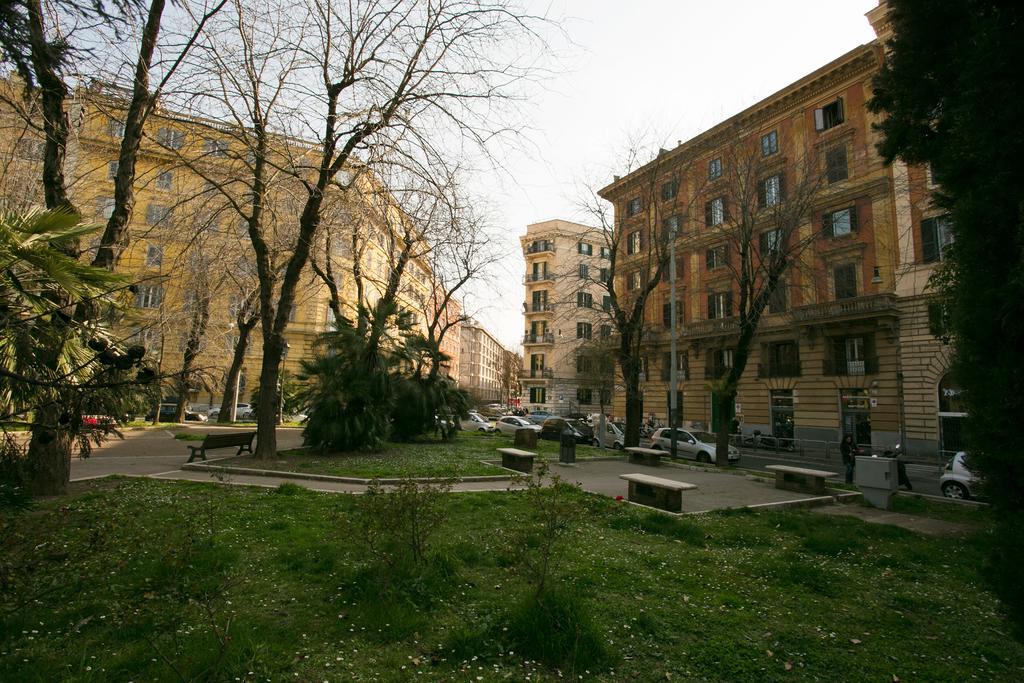 Cola Di Rienzo A E B — Foto 1